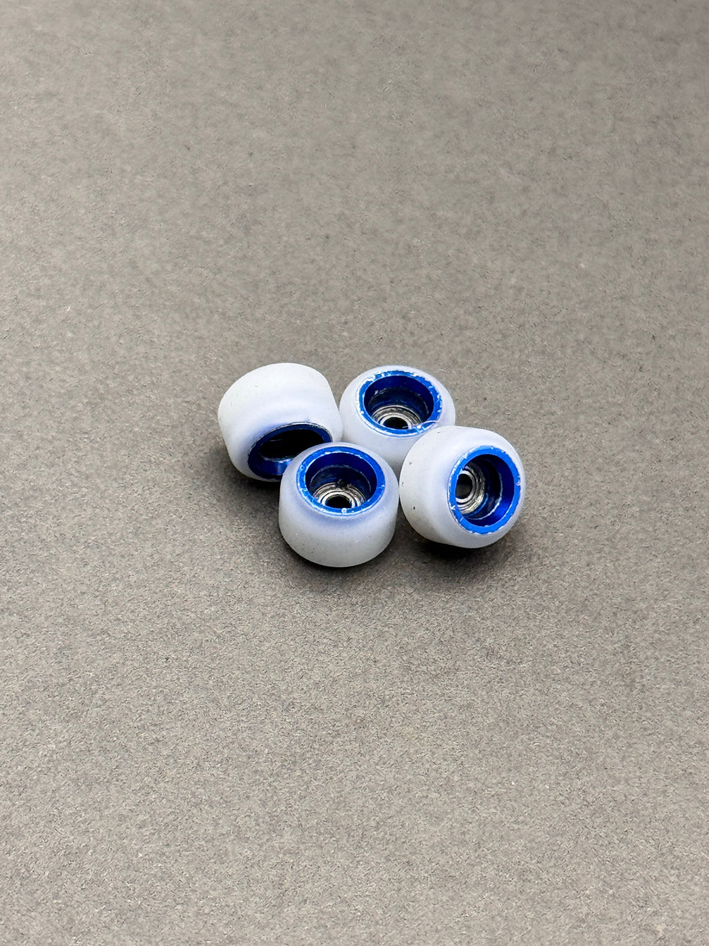 Cartwheels P4 Pro White Blue Aluminum wheels