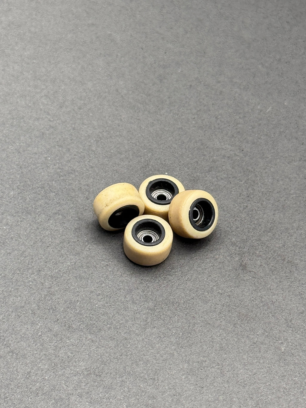 Oak x FF Oval Duro V1 Tan Black wheels