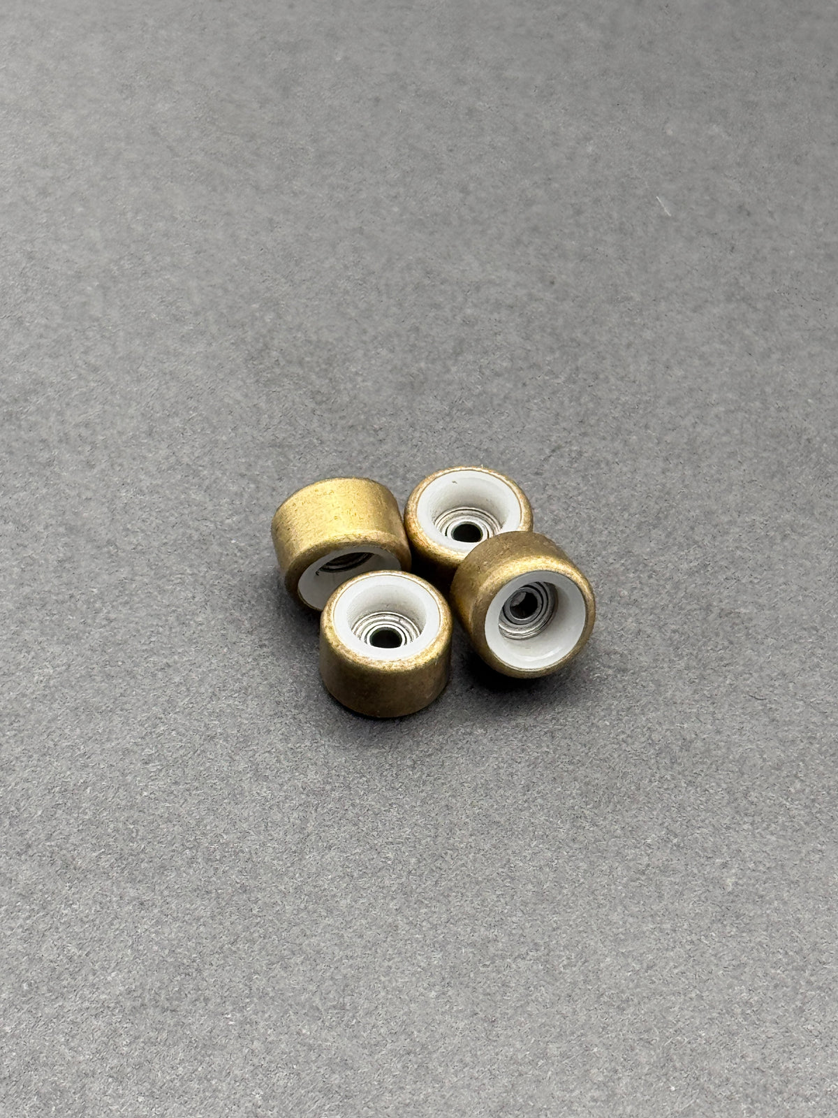 Flatface Dual Duro Gold Metal White wheels