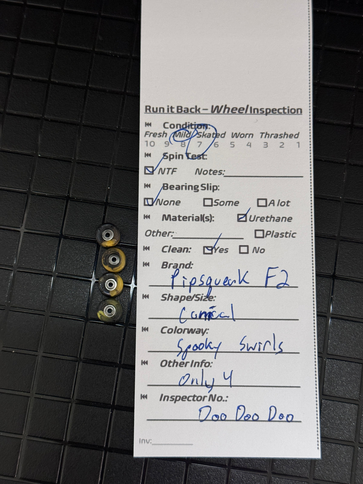 Pipsqueak F2 Spooky Swirls inspection card