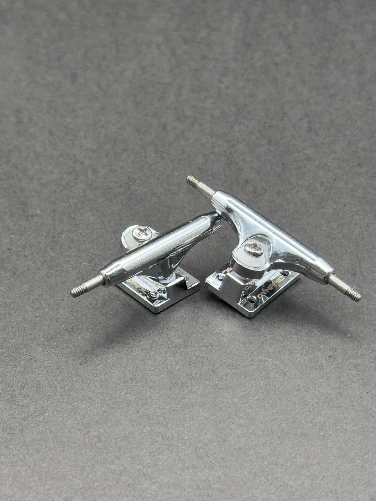 Dynamic Chrome Dual-Bearing Trucks - Fresh (Select Size)