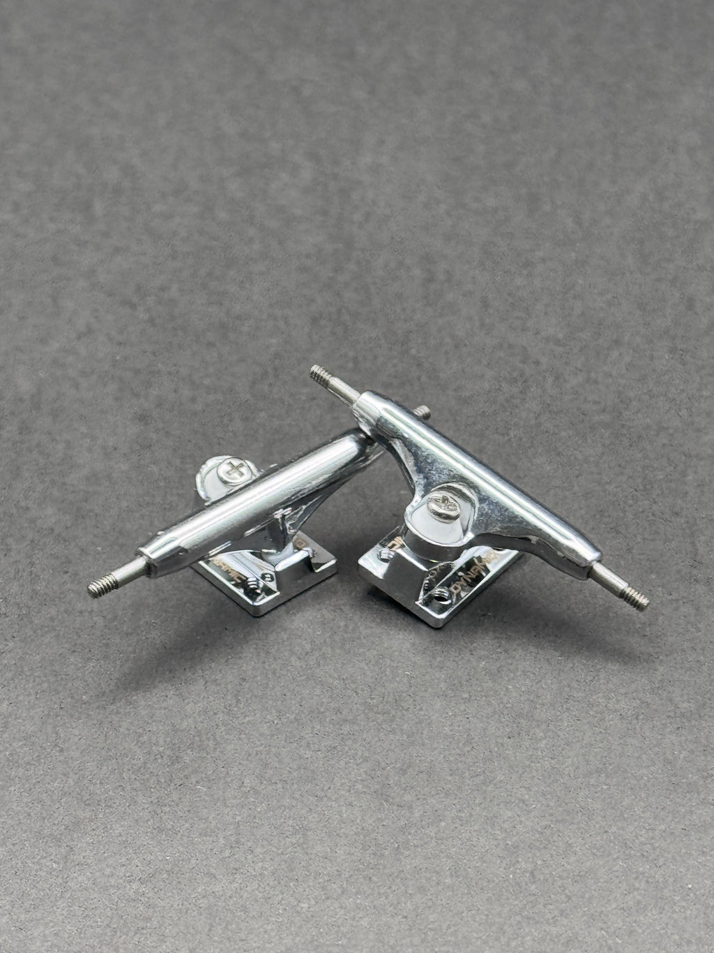 Dynamic Chrome Dual-Bearing Trucks - Fresh (Select Size)