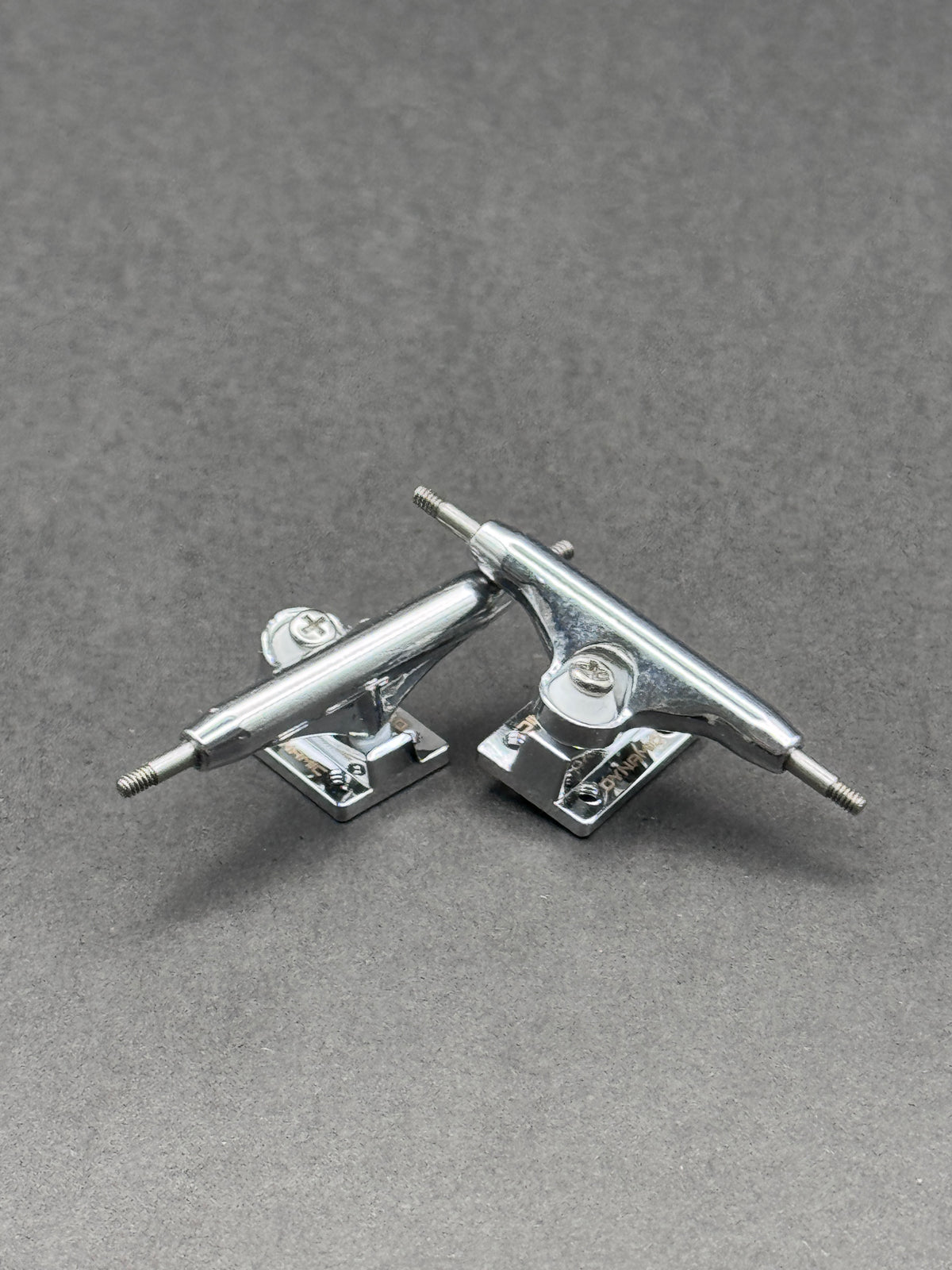 Dynamic Chrome Dual-Bearing Trucks - Fresh (Select Size)