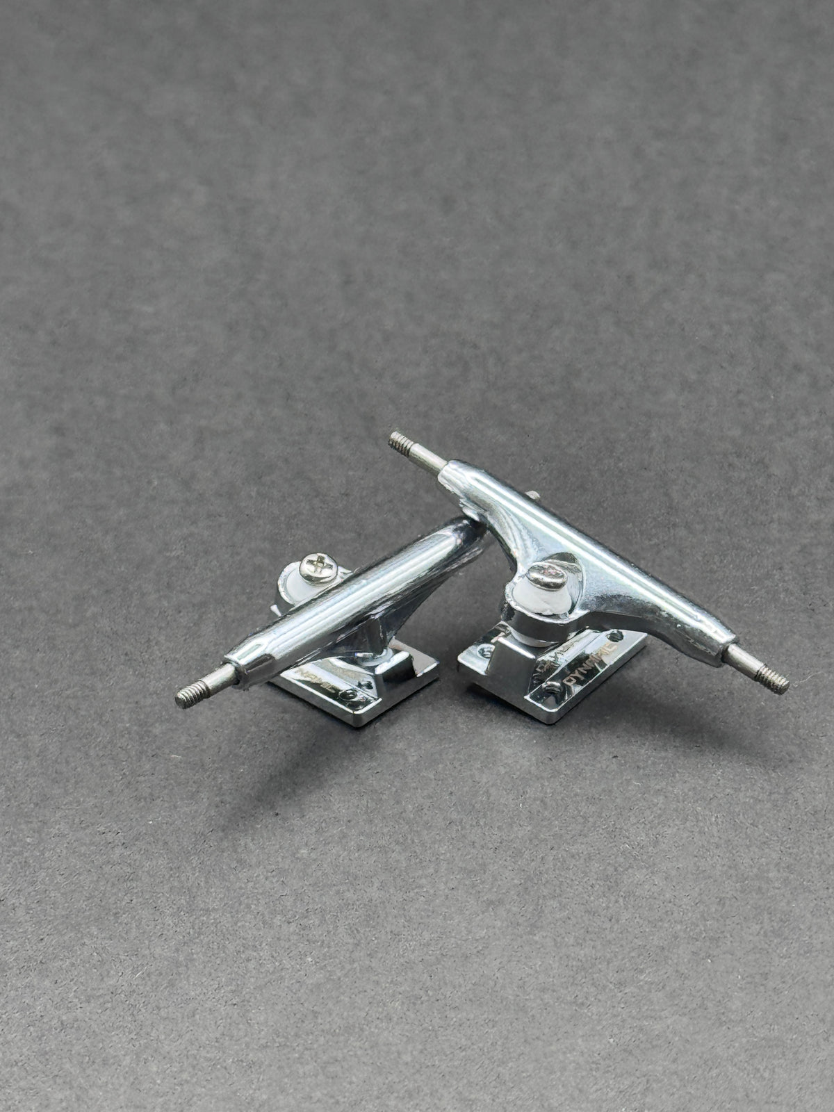 Dynamic Chrome Dual-Bearing Trucks - Fresh (Select Size)