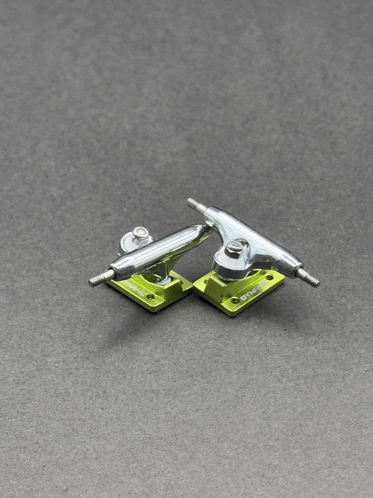 Dynamic SE 26mm Chrome Hanger / Color Plates (Select Color) - Fresh