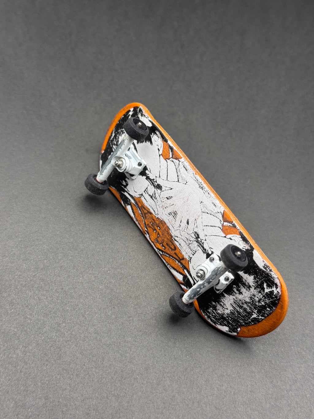 Awful 33mm Low complete fingerboard with Teak V1 trucks and Clairvoyant wheels