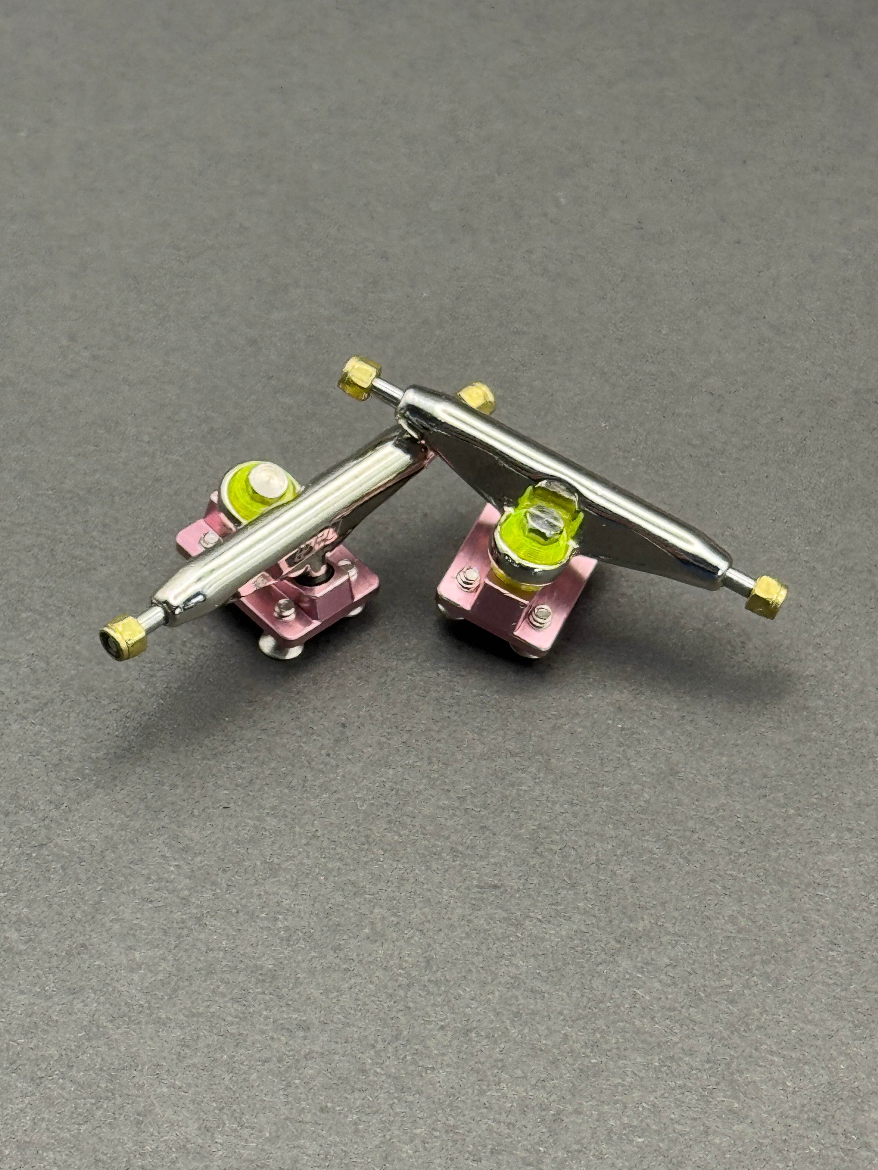 Deli Trux 32mm Chrome on Pink - Fresh (B7)