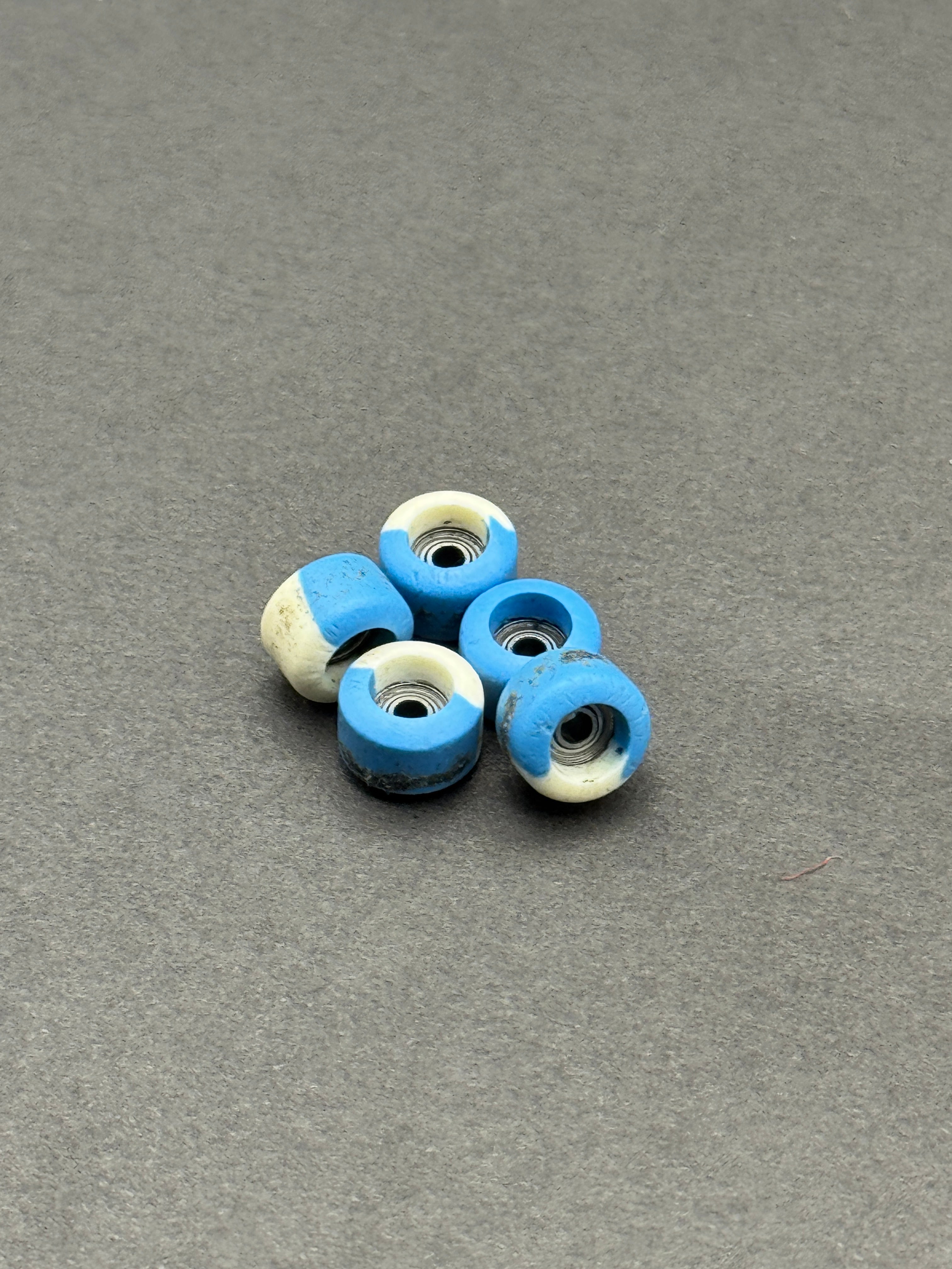 IllPills Mini Blue/White Swirls - Skated (A16)