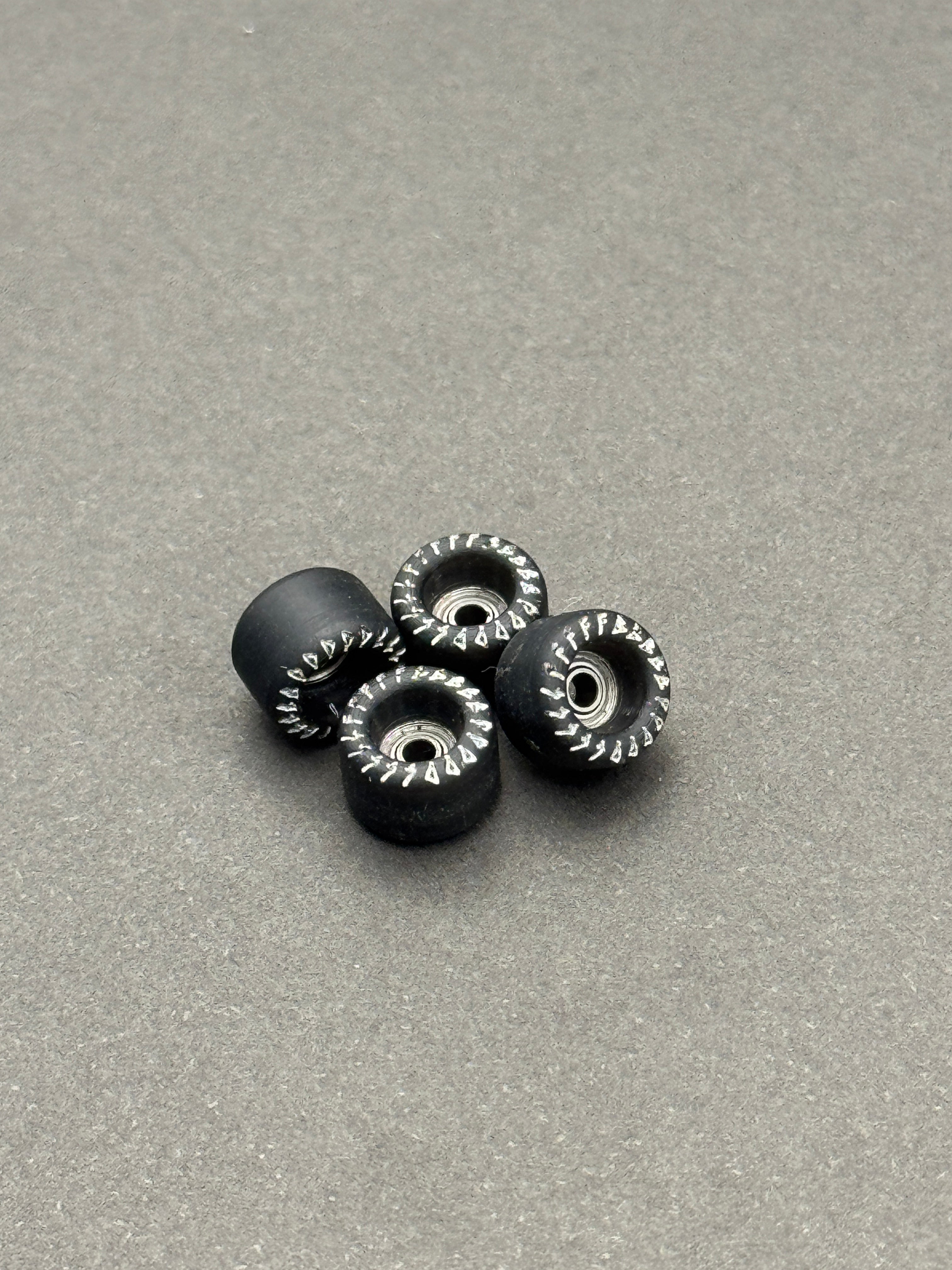 Dudeguy F2 Radial Black Engraved - Skated (A34)