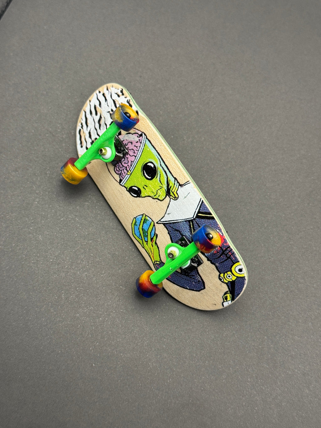 Chems 35mm Mid Pro, Fan Team 34.5mm Trucks, Woodclub Royal Storm Gold Wheels