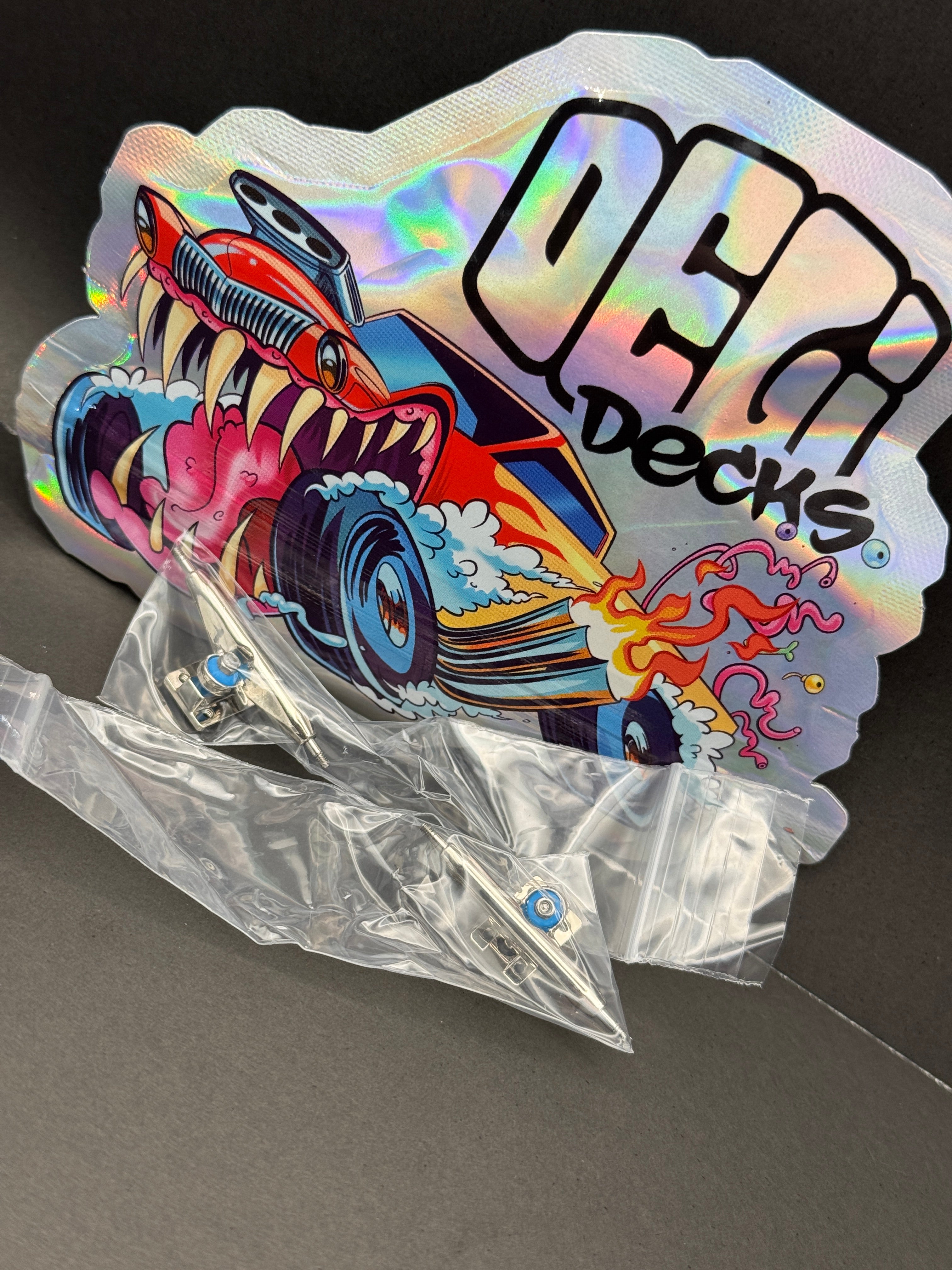 Deli Trux 34mm Chrome Standard Locknut Edition - Mint