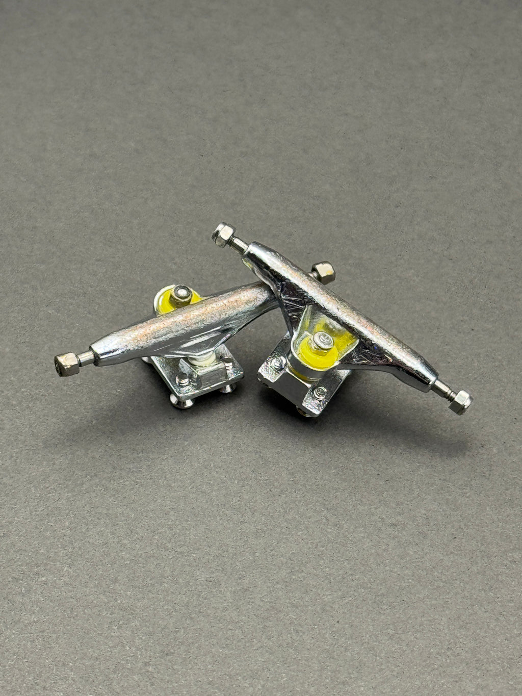 UAG V2 33.5mm Polished - Skated