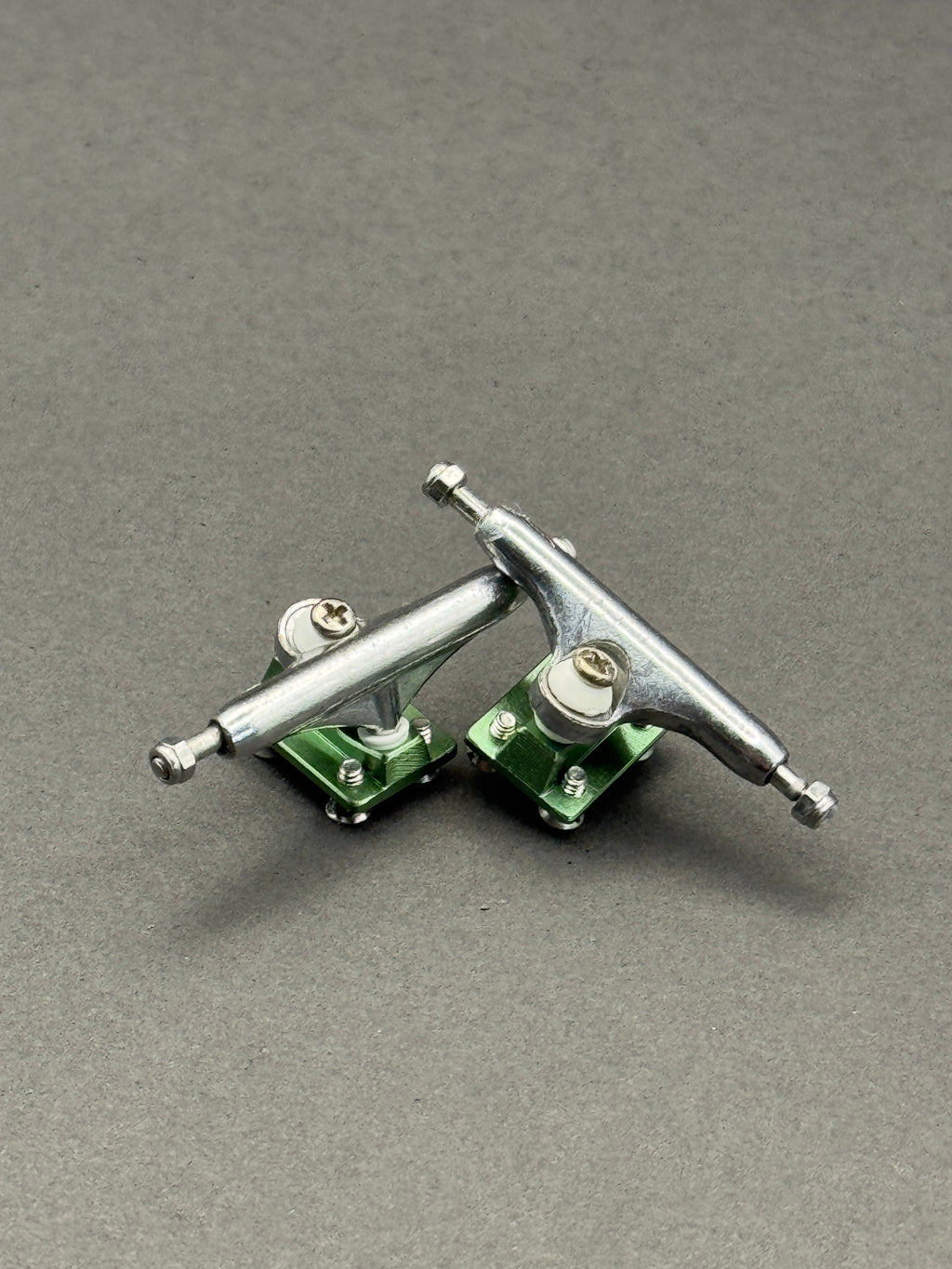 Dynamic 32mm Chrome/V2 Green - Skated