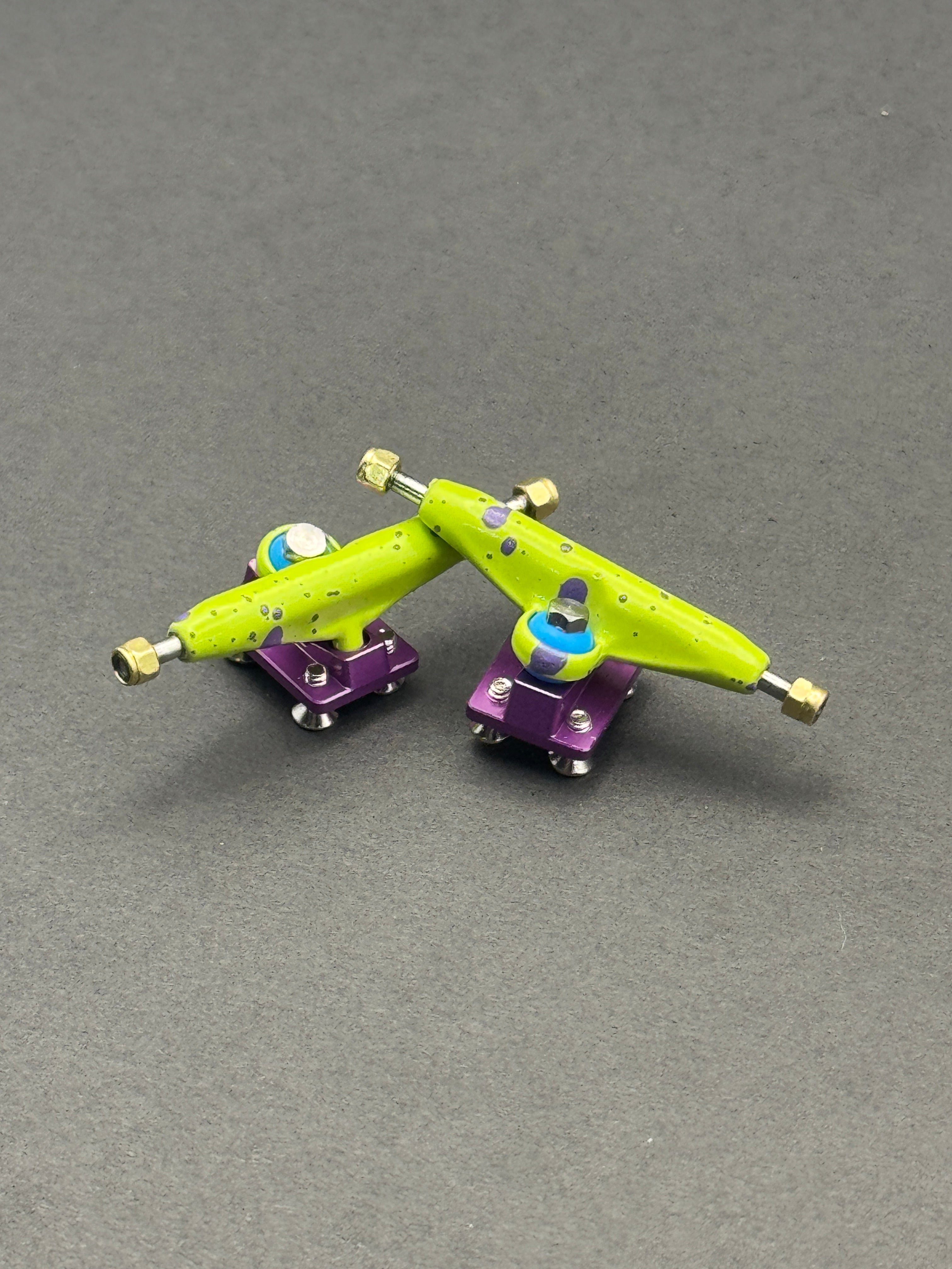 Deli Trux 32mm Watermelon/Glow - Mild