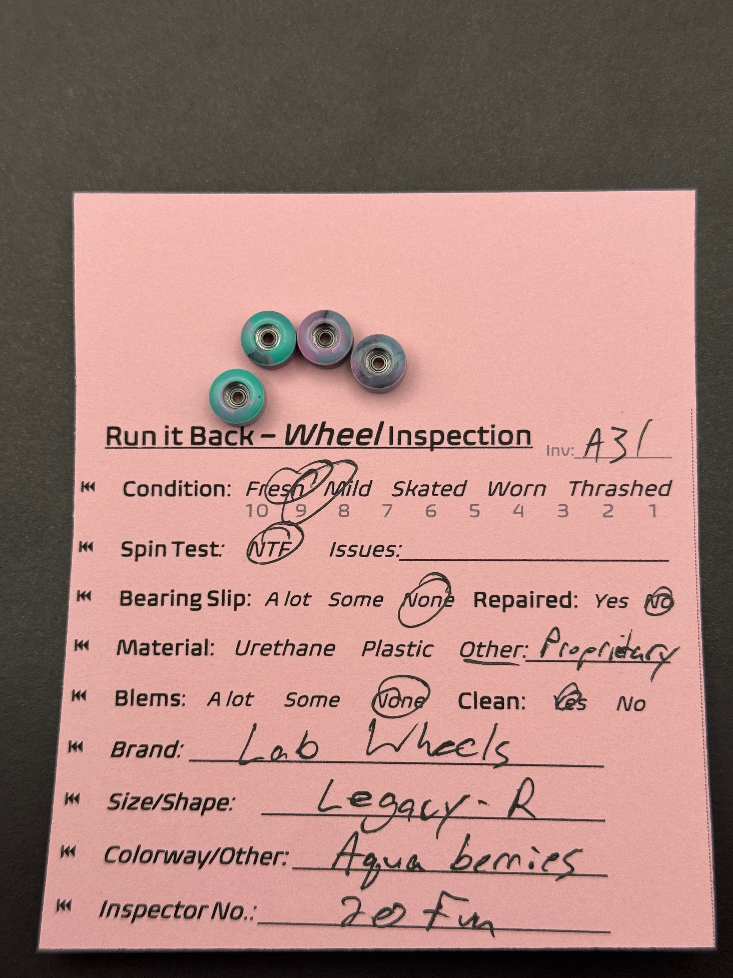 Lab Wheels Legacy-R Aqua Berries - Fresh