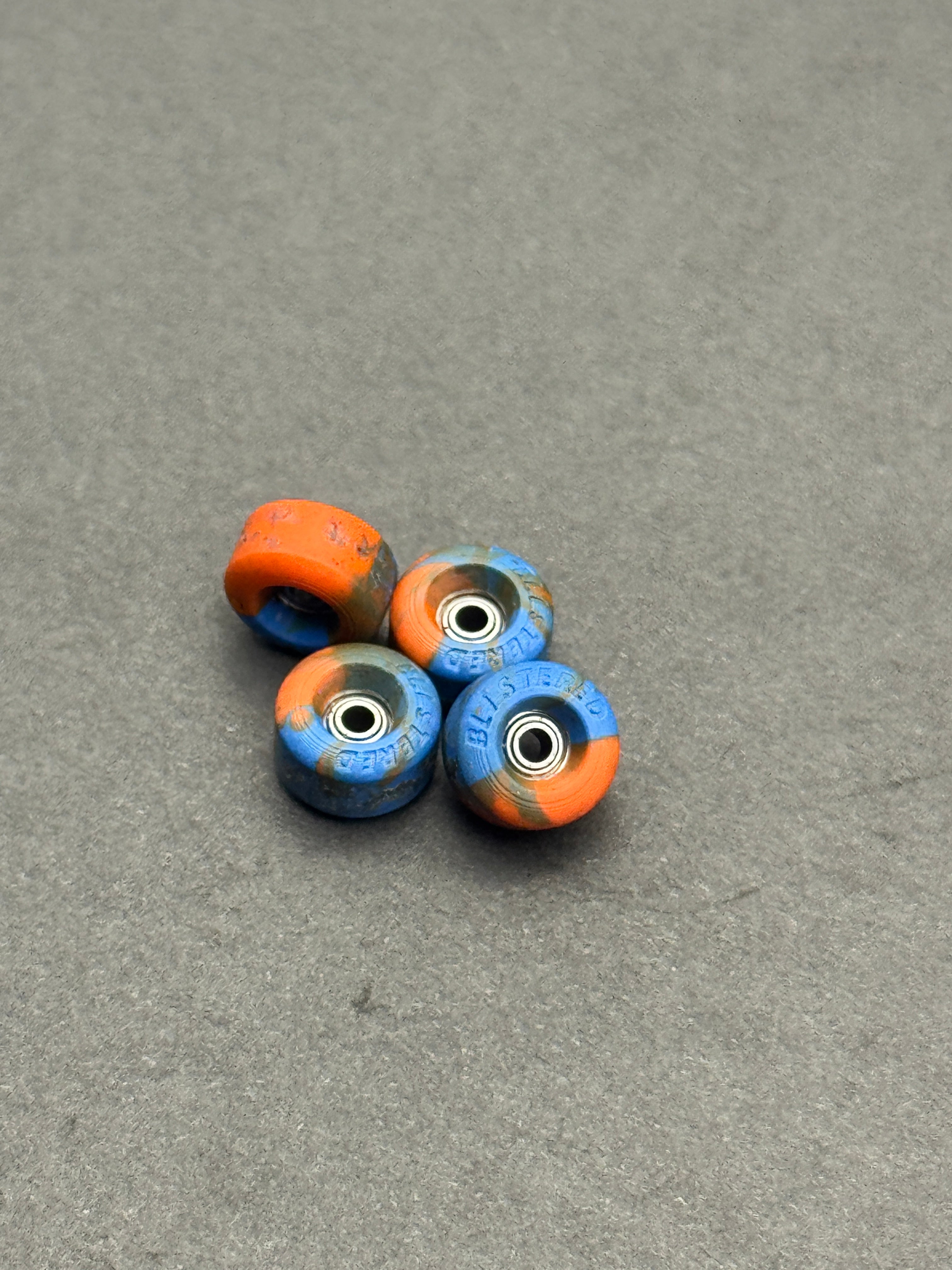 Blistered V5 Street Orange/Blue - Skated