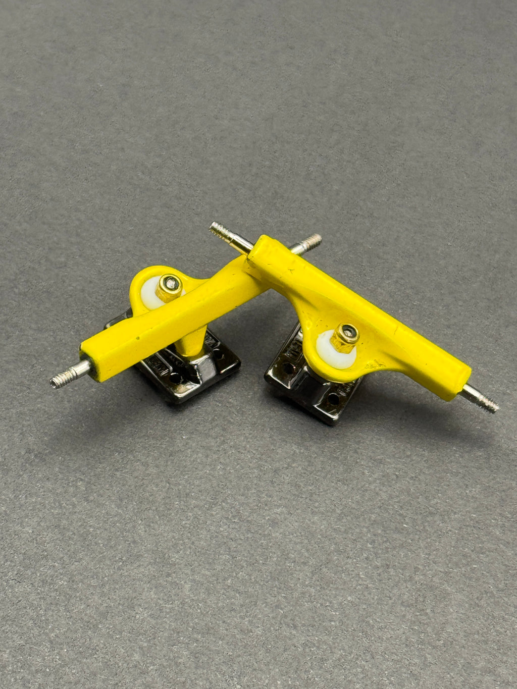 Fan Team 34mm Yellow/Gun Metal - Fresh