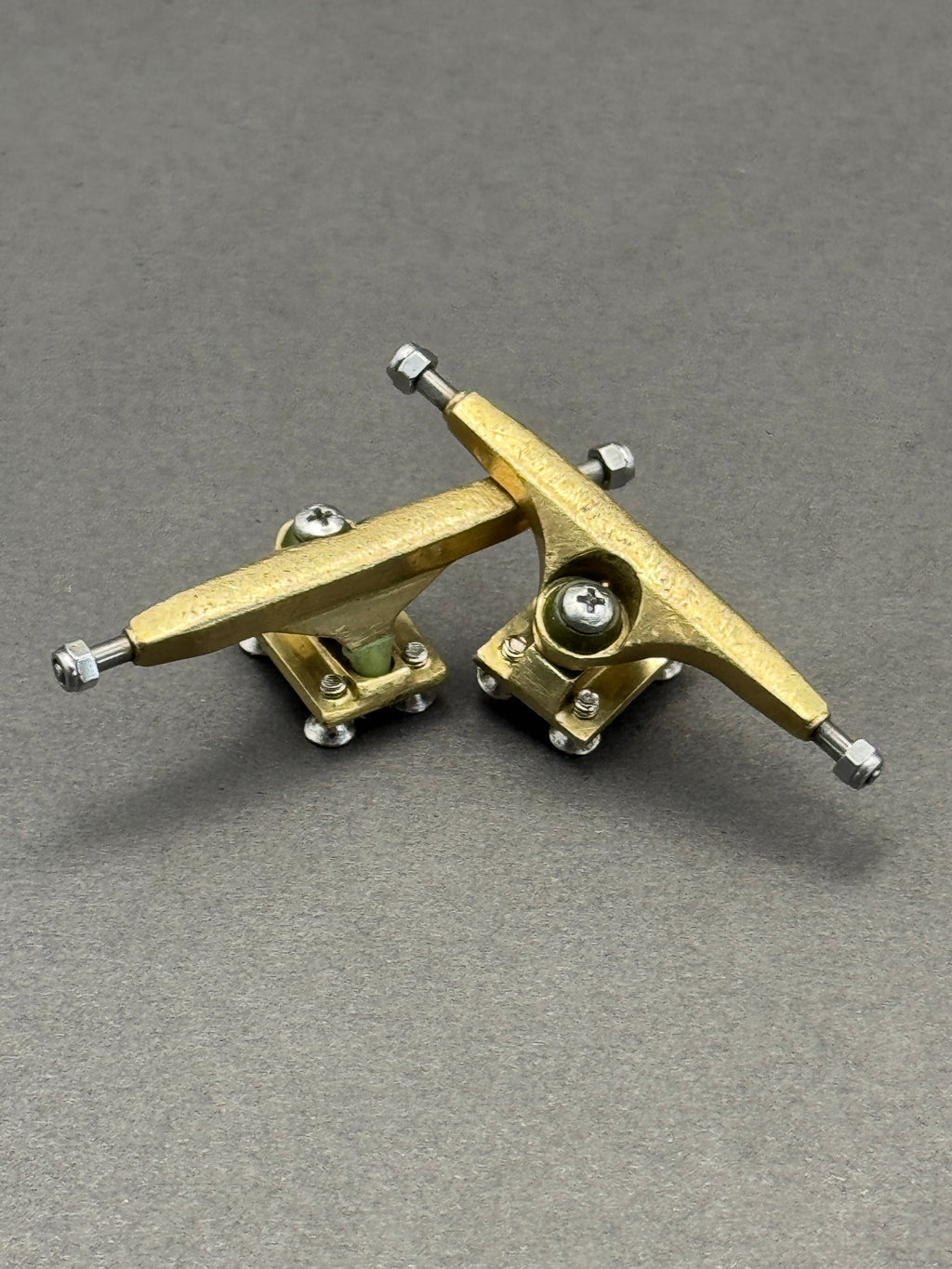 Kraken 36mm Gold - Skated
