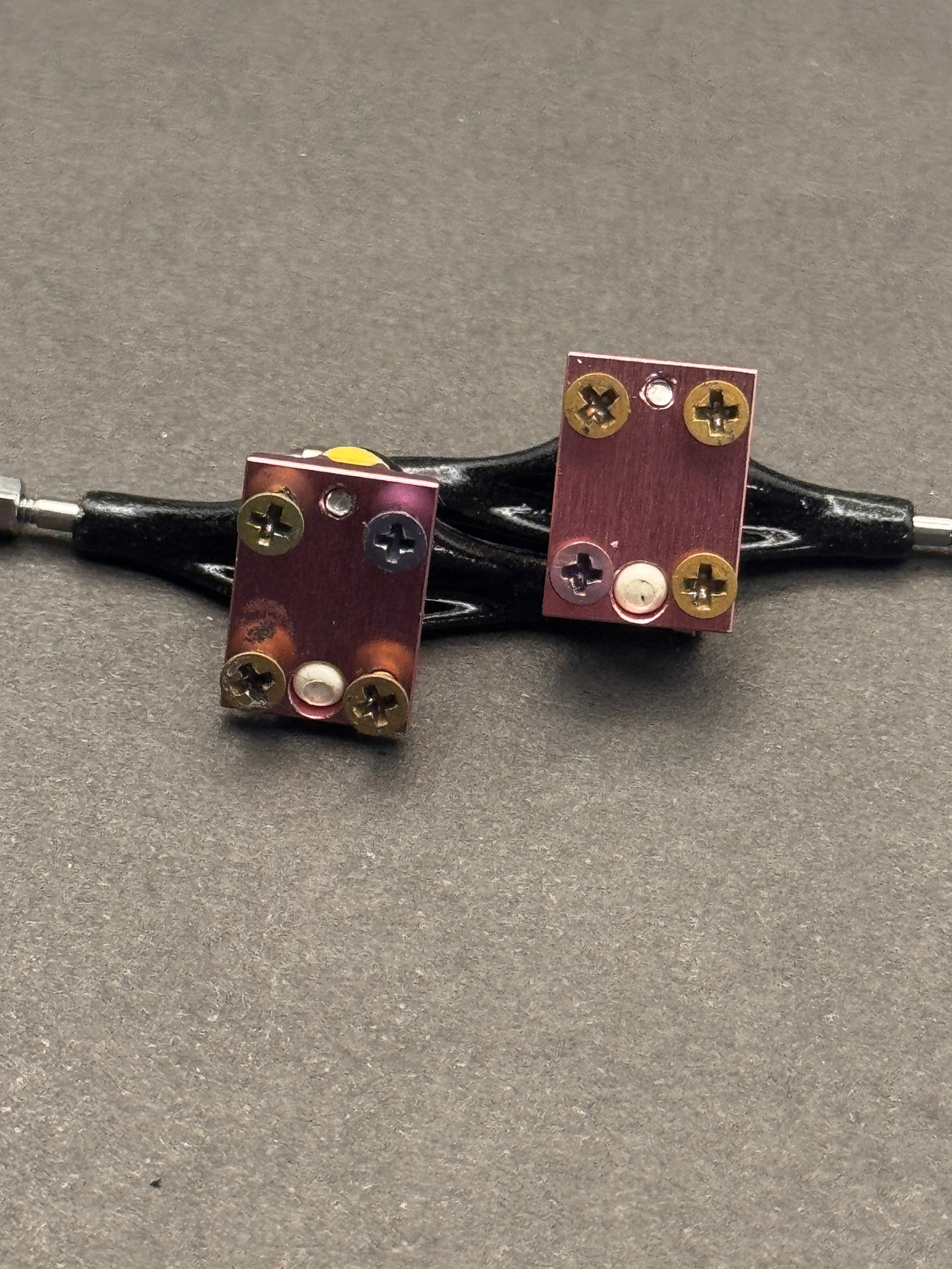 Caramel 3.0 33mm Black + Blossom Titanium Pink - Mild