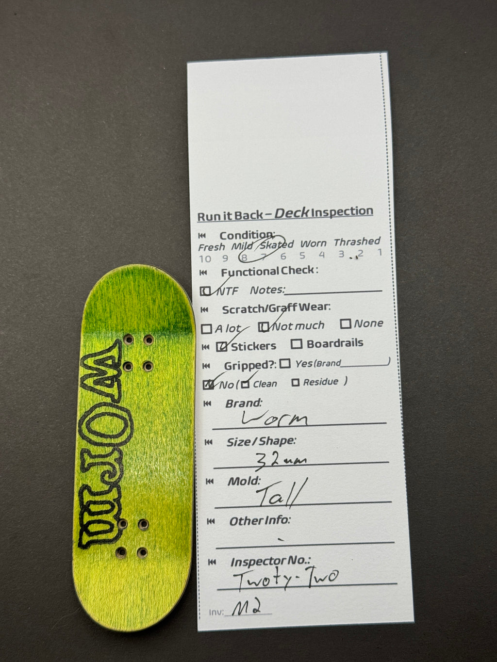 Worm 32mm Tall – Skated