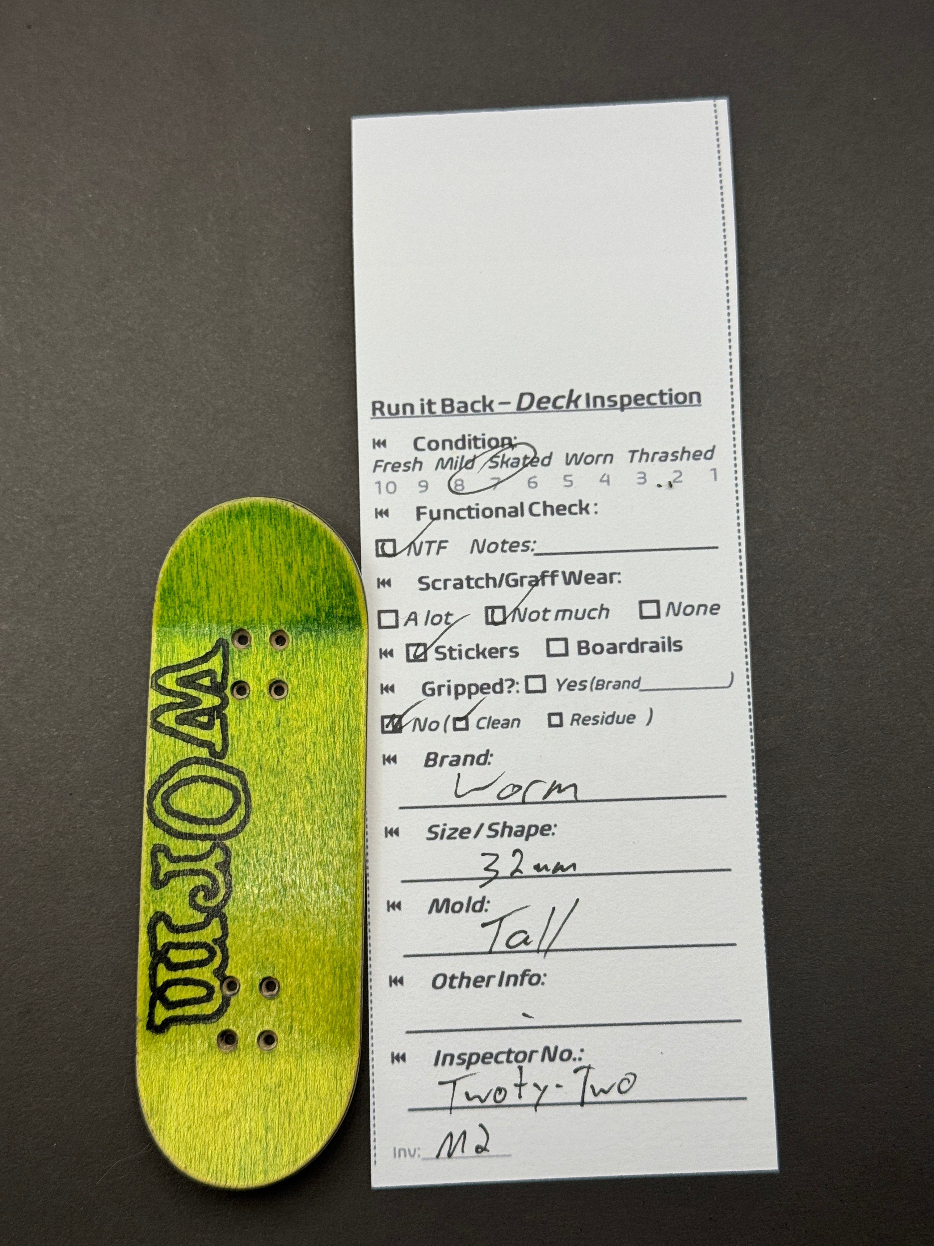 Worm 32mm Tall – Skated