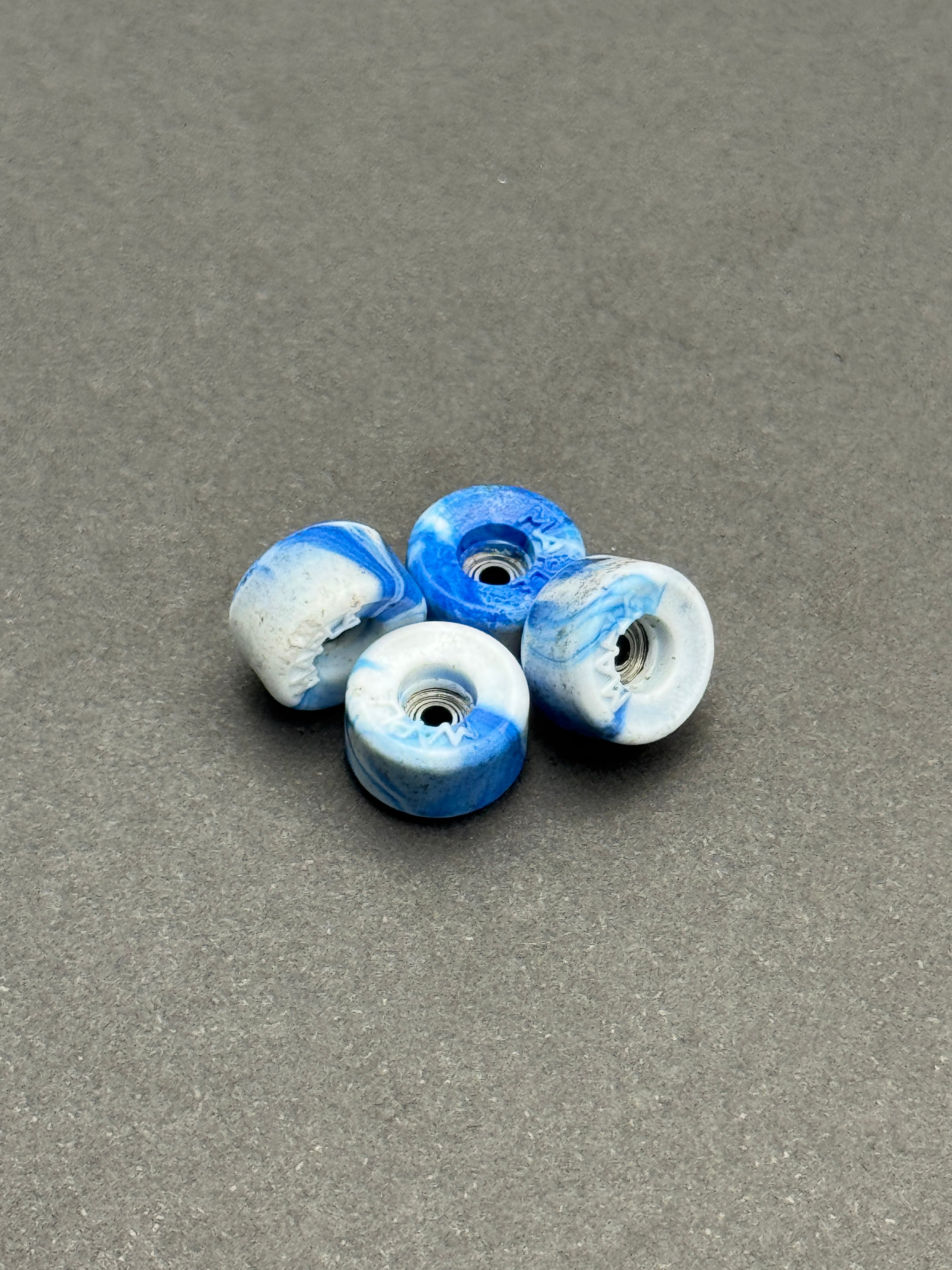 Maple Wheels Bowl Blue/White Swirl - Mild