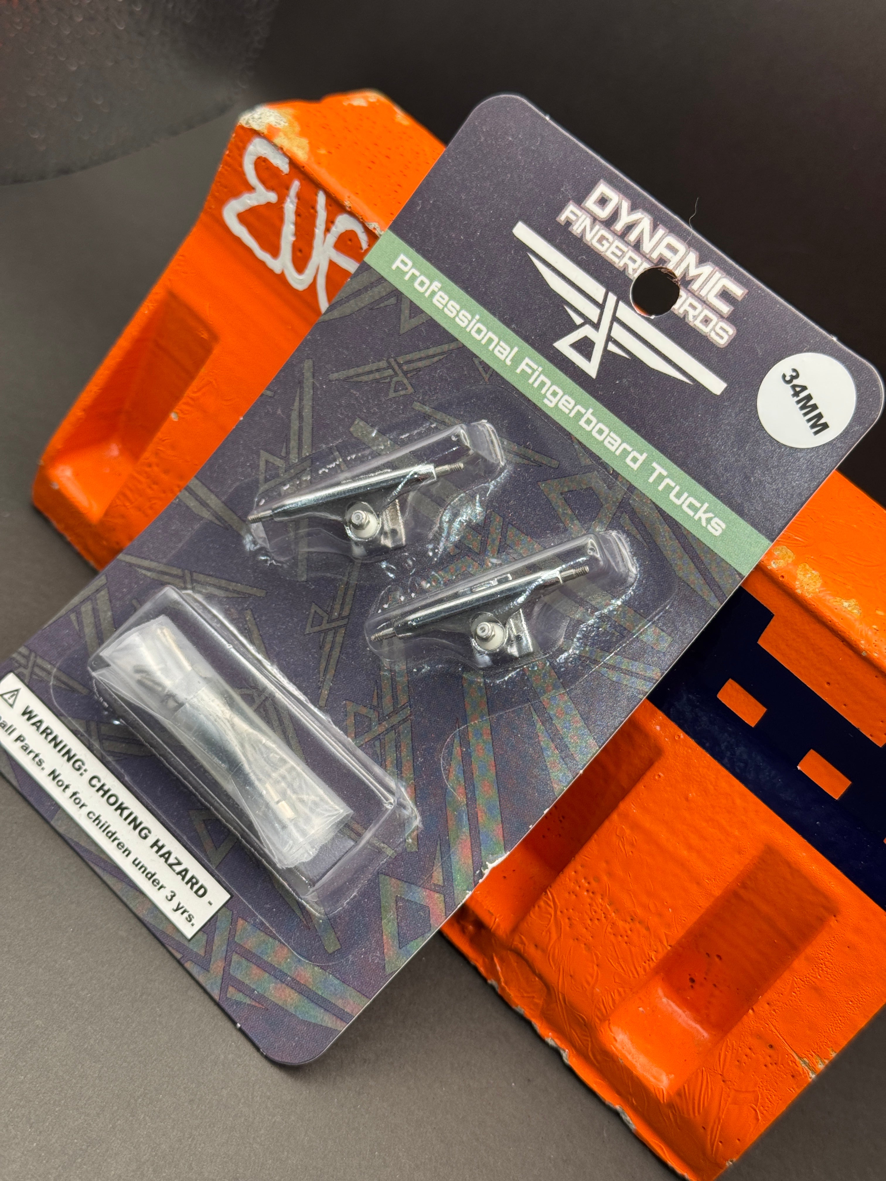 Dynamic SE 34mm Chrome Trucks - Mint