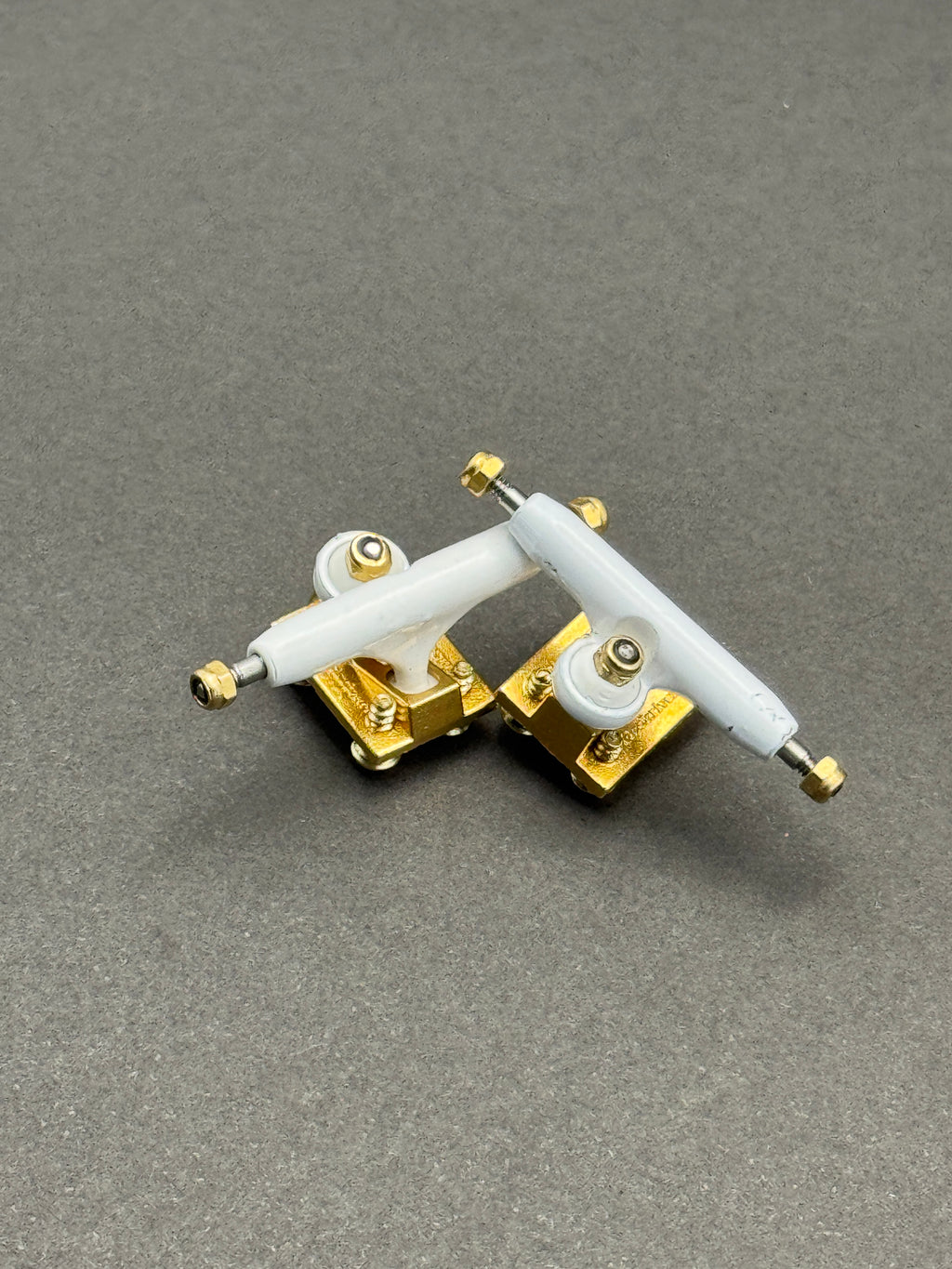 BRT 2.0 29mm White / Gold – Mild