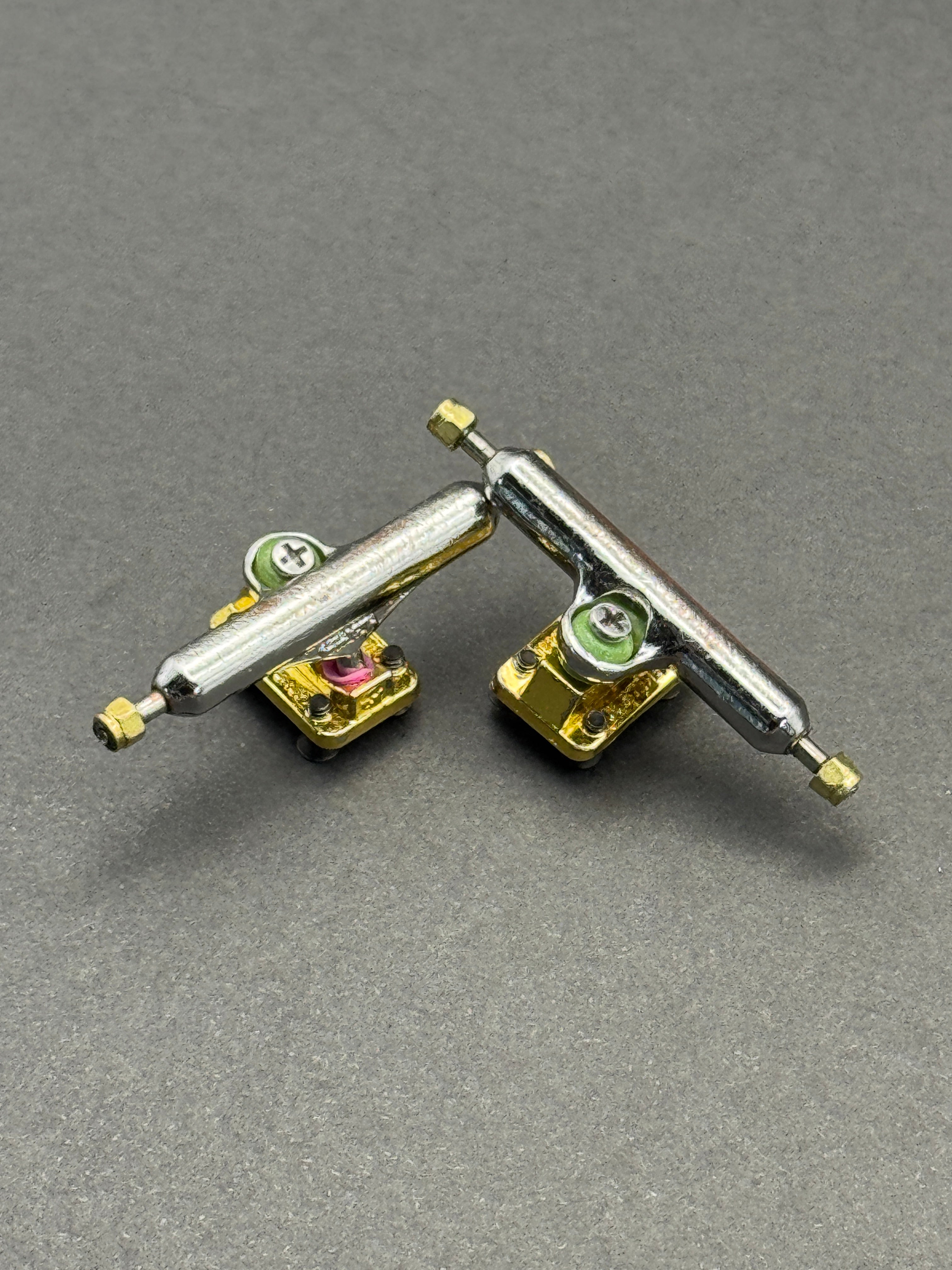 Blistered 34mm Chrome / Gold – Skated