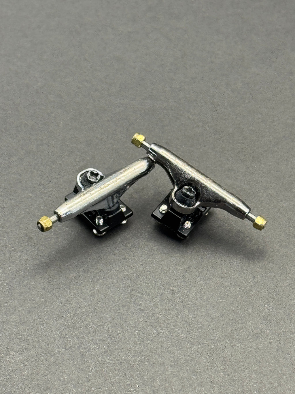 Dynamic + Obsius 32mm Raw Chrome / Black – Worn