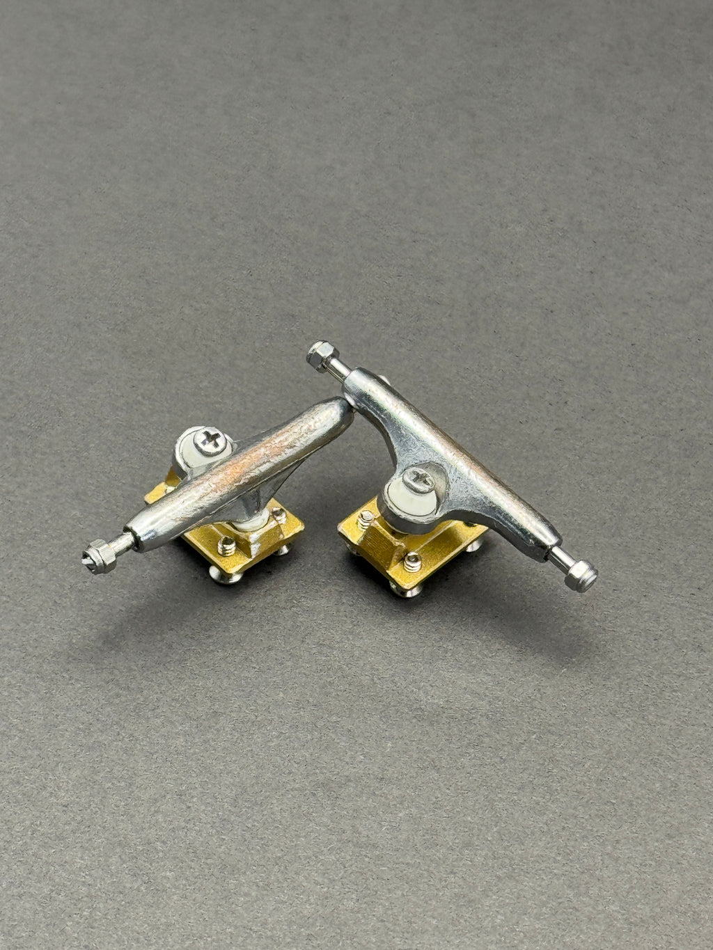 Dynamic 32mm Chrome / Gold – Skated