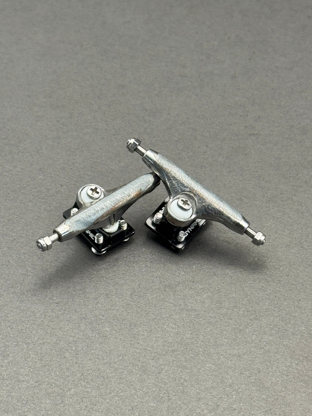 Dynamic 32mm Chrome / Black – Skated