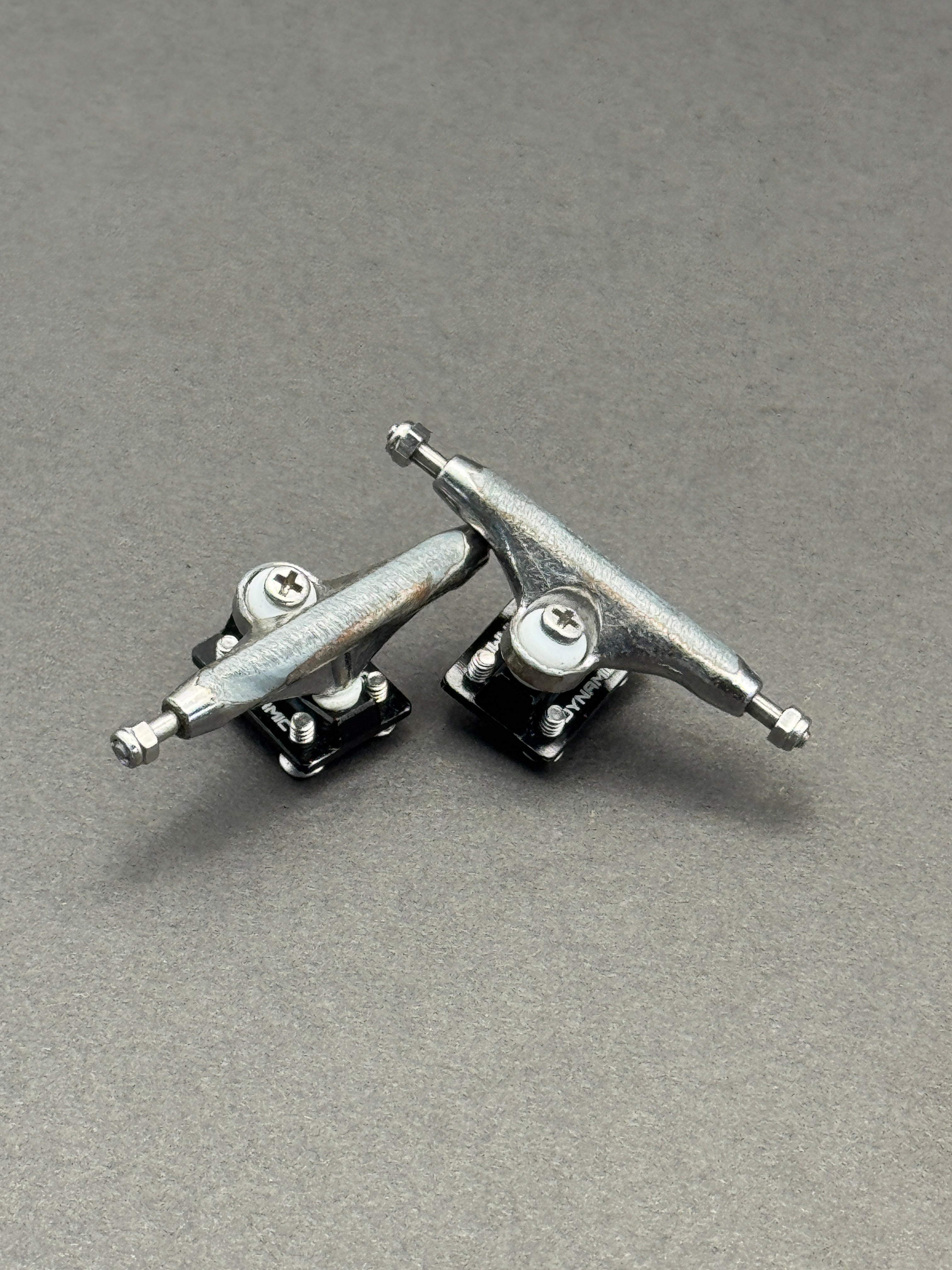Dynamic 32mm Chrome / Black – Skated