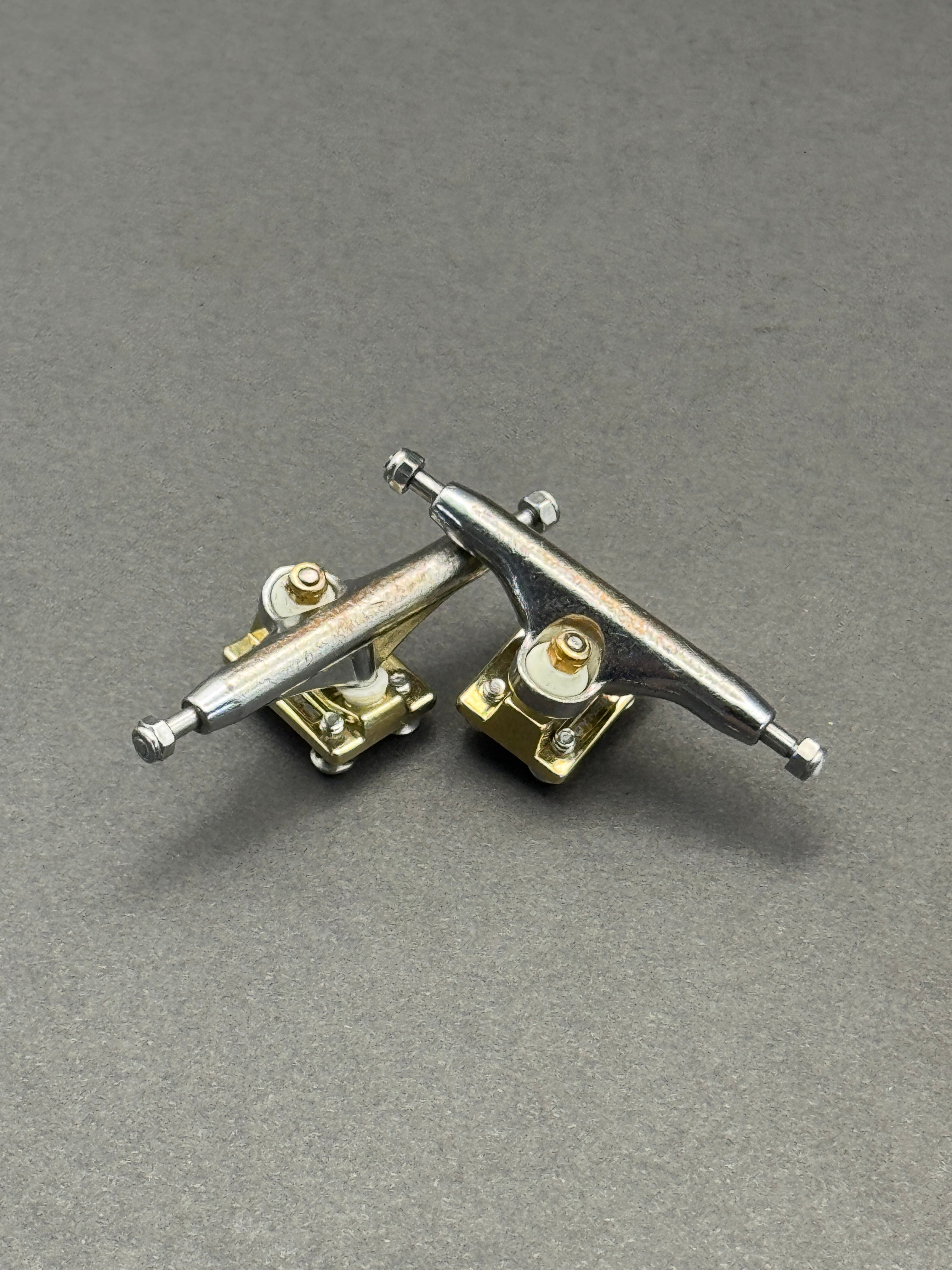 Dynamic SE 34mm Chrome / Gold – Skated