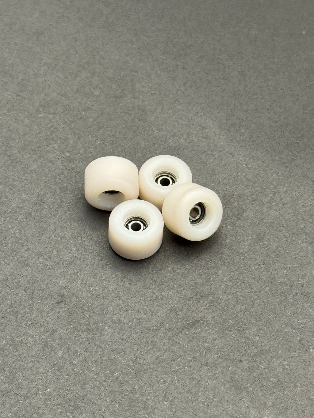 Daytona Records 8.0mm White V2 – Skated