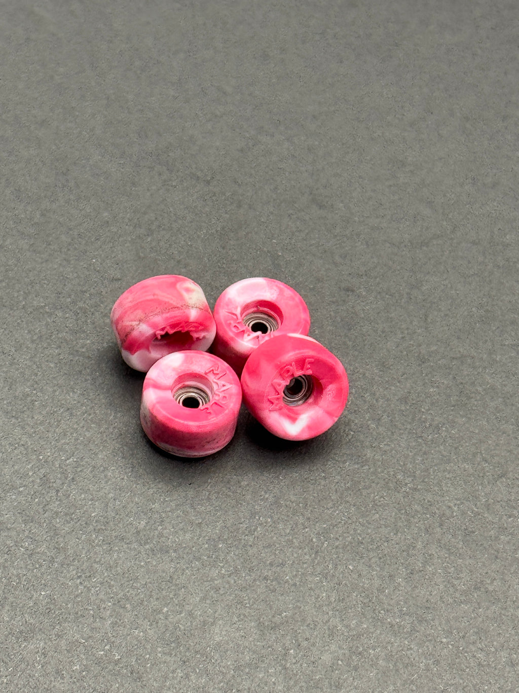 Maple Wheels Bowl Pink/White Swirl – Mild/Skated