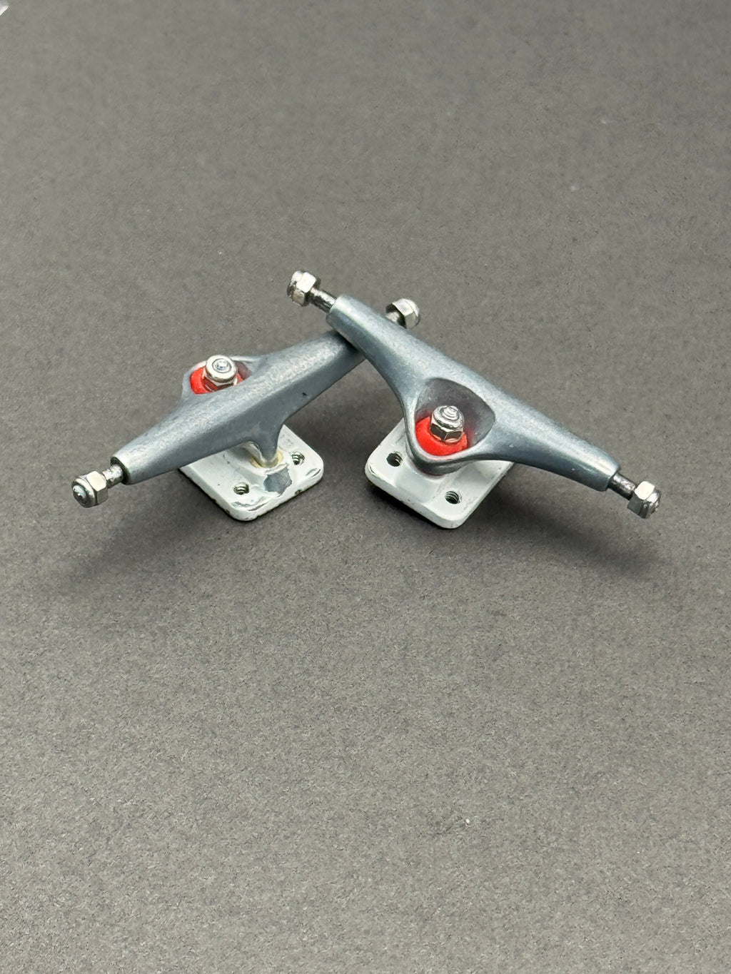 SB Trucks Co. 34mm Raw / White – Skated
