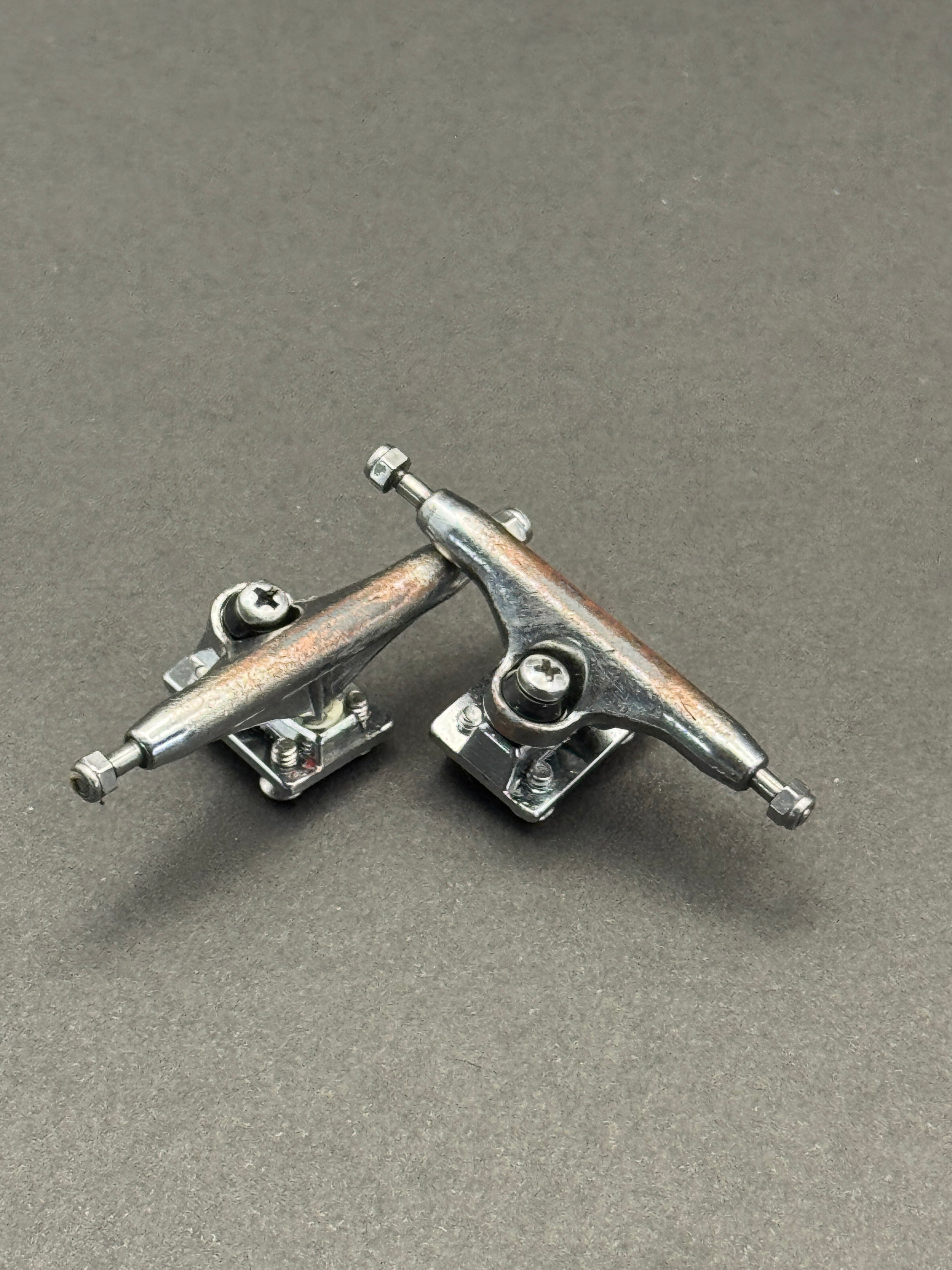 Dynamic 34mm Silver w/ Level-Ups – Skated