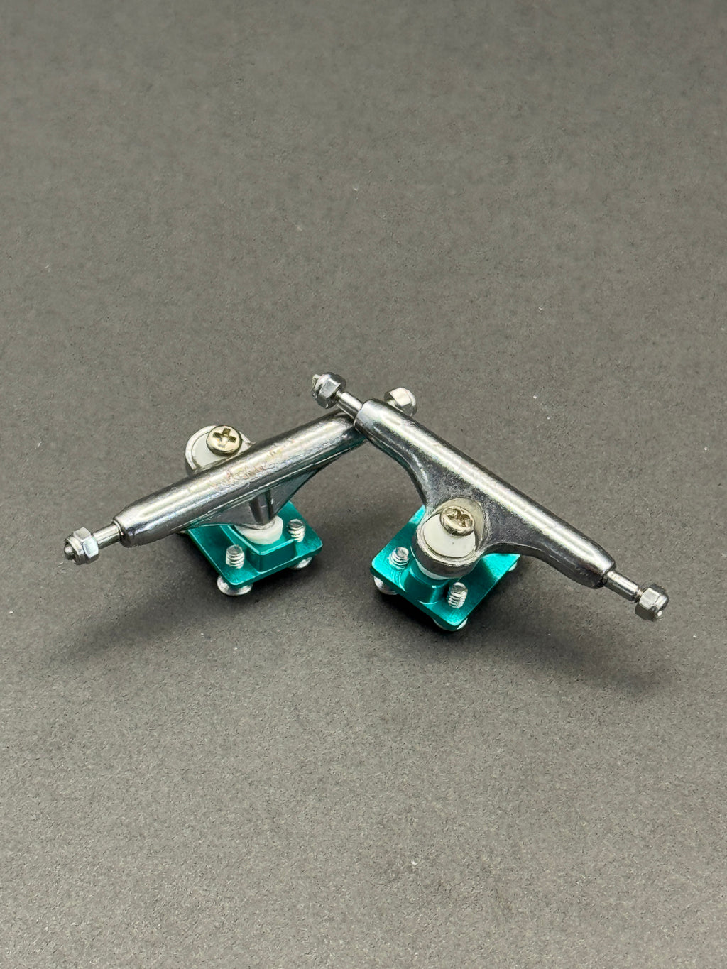 Dynamic 32mm Silver / Teal – Skated