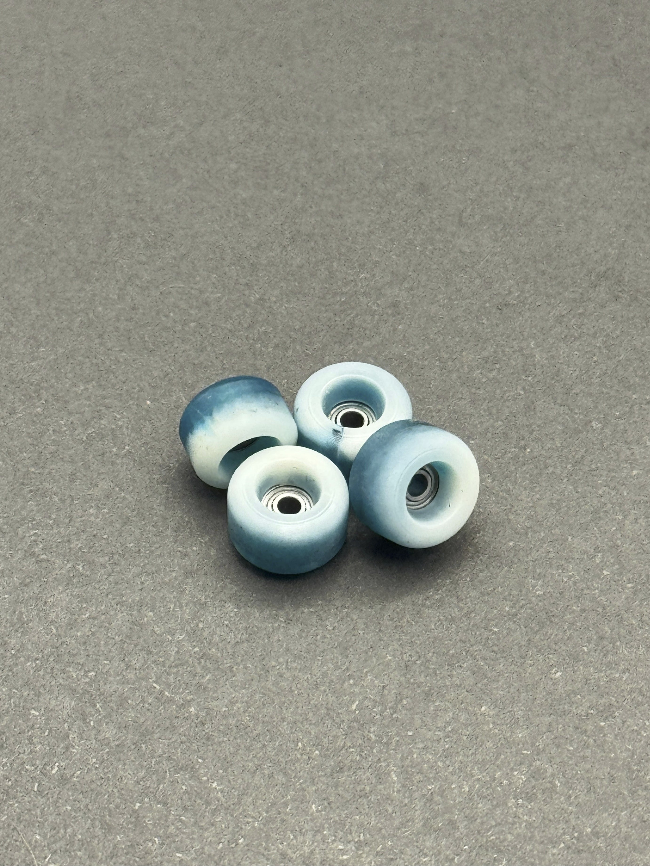 Blistered x Flatface Cowart Gummy Sharks – Mild