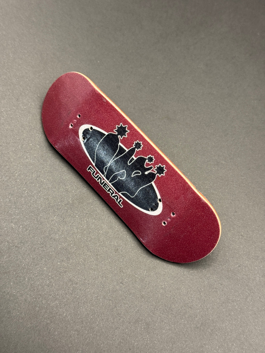 Funeral 32.5mm Tomb Medium - deck graphic side
