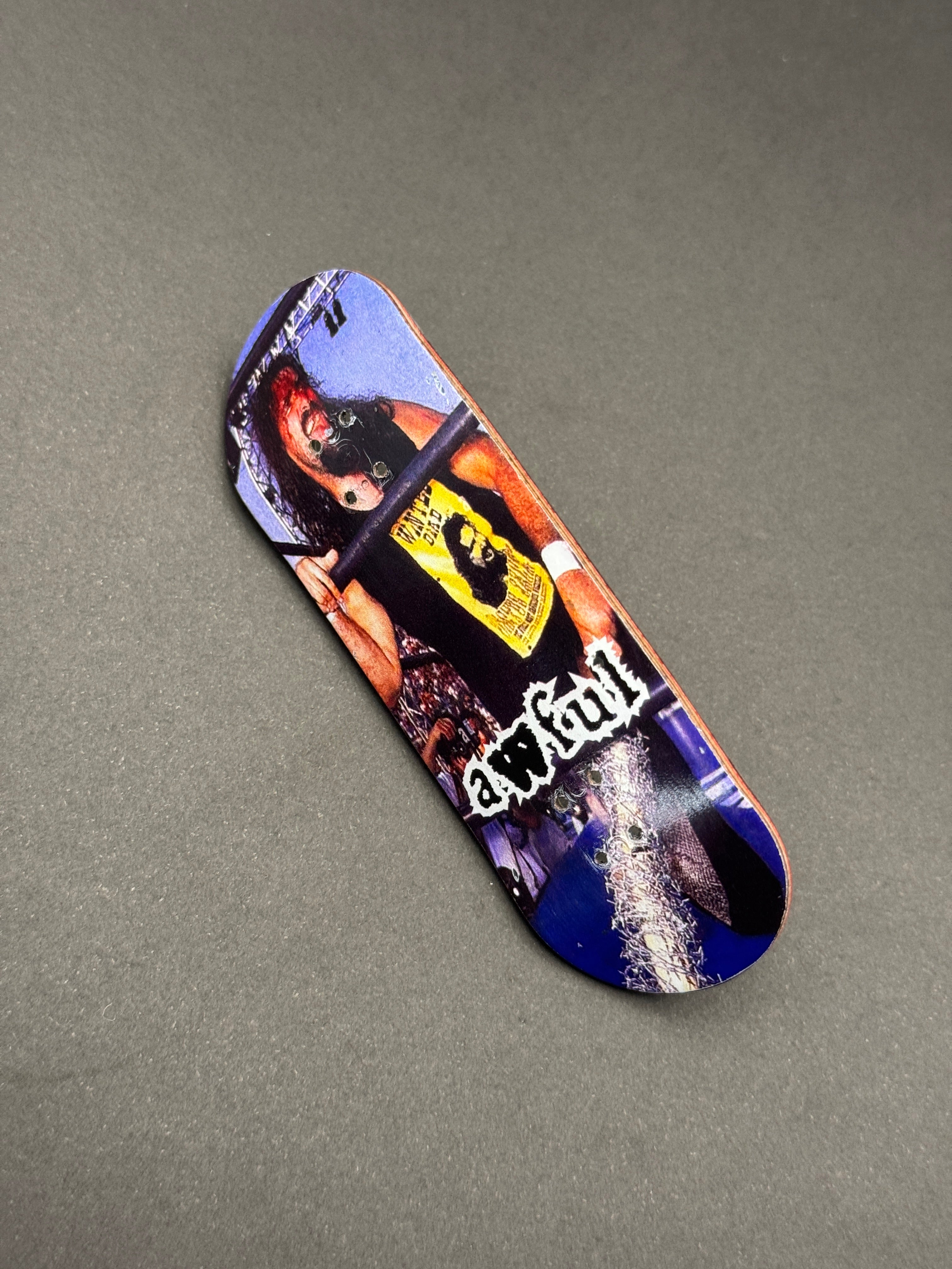 Awful 32mm Low - deck graphic side