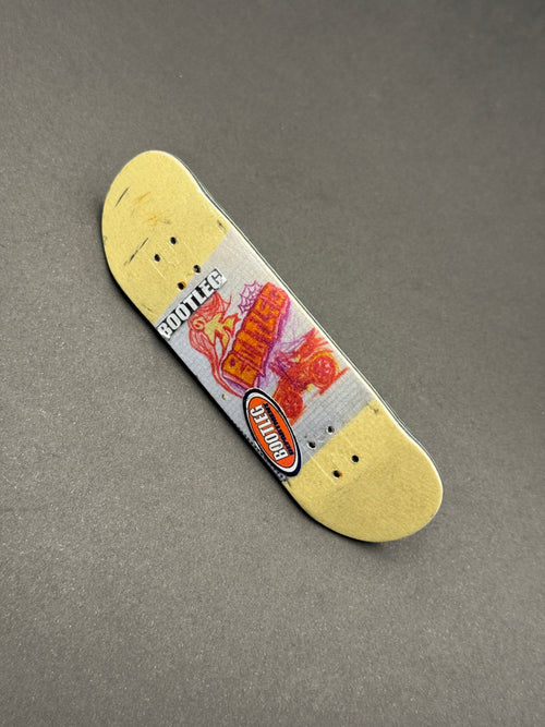 Bootleg 29.5mm B01 - deck graphic side